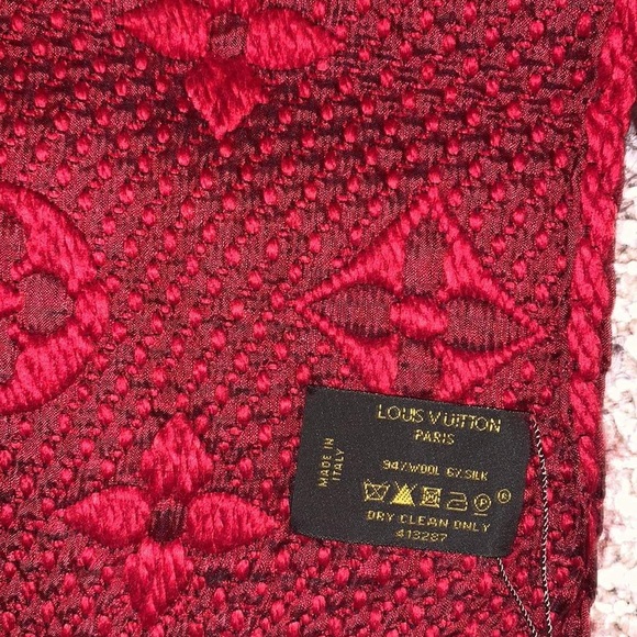 NEW Louis Vuitton Scarf - Picture 2 of 5
